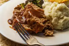 Slow cooker meatloaf