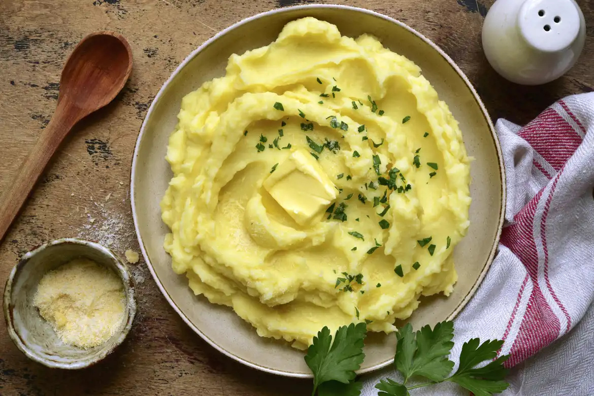 Slow Cooker Garlic Mashed Potatoes
